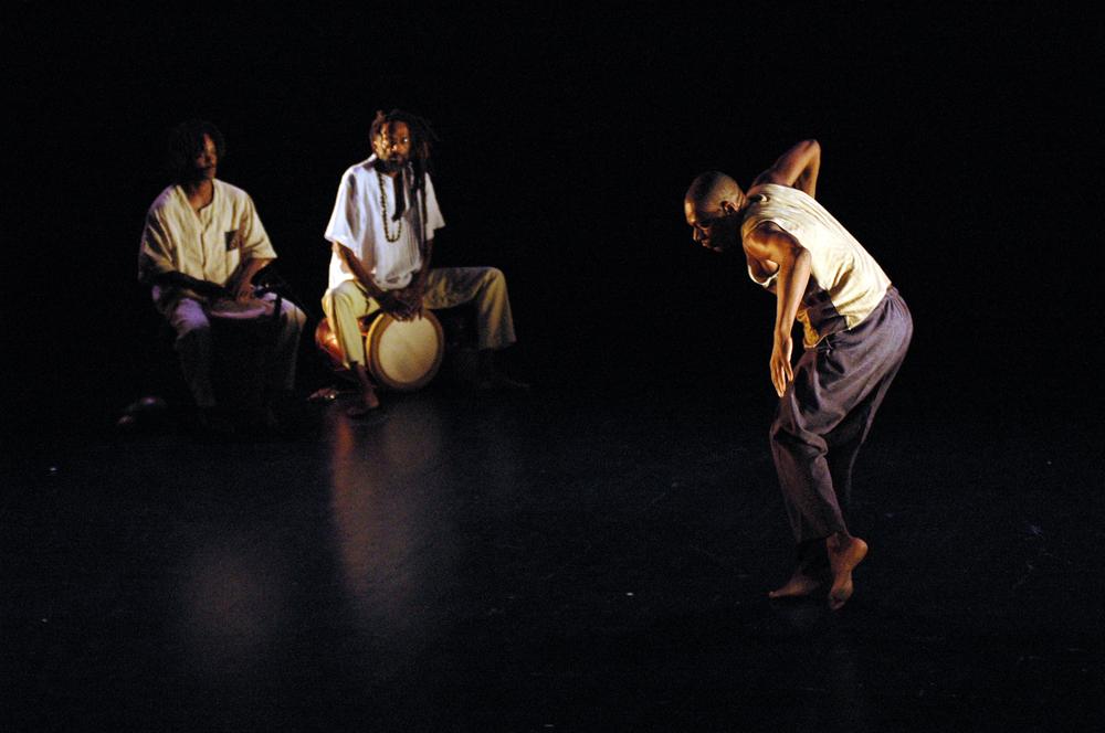La Méthode Léwòz en pratique — tambour Ka et danse